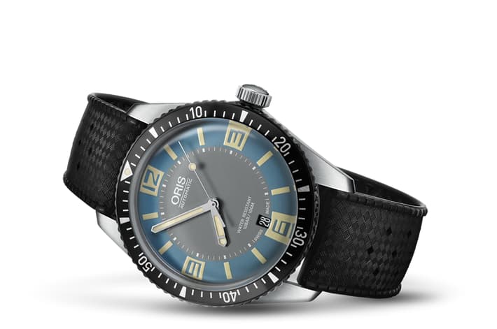 Image of Divers Sixty-Five